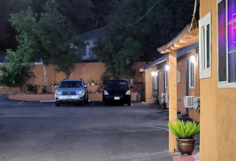 מוטל Day N Night Inn   Near Universal Studios Hollywood