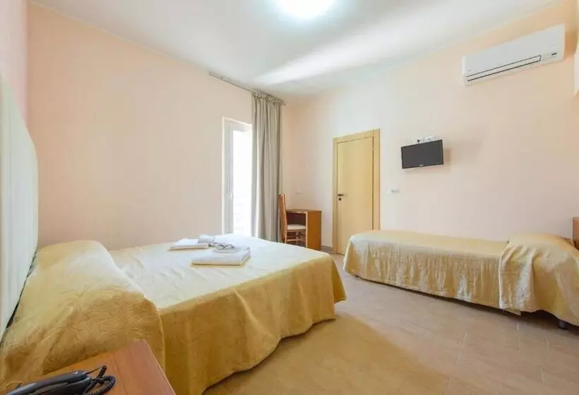هتل Adria Nuova
