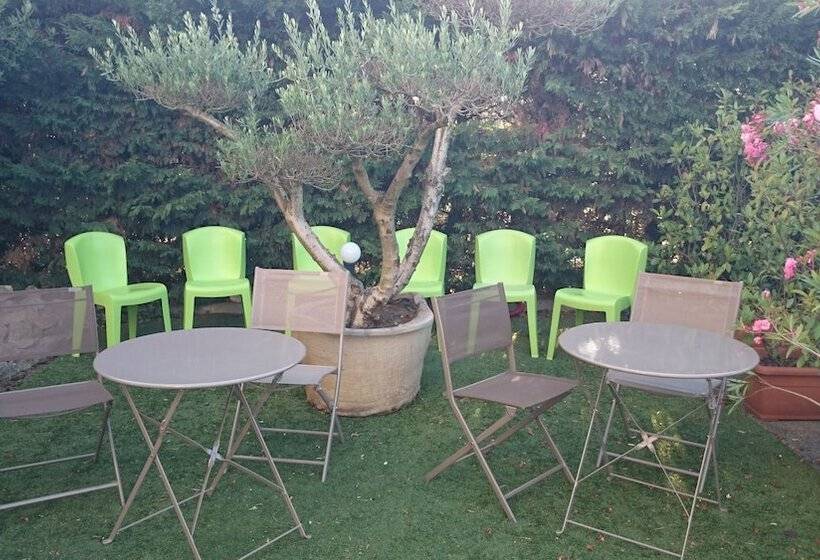 Отель A&h Privilège Lyon Est Saint Priest Eurexpo