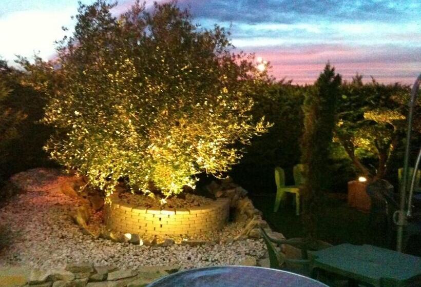 Отель A&h Privilège Lyon Est Saint Priest Eurexpo