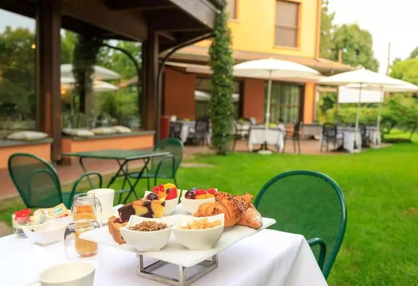 Brianteo Hotel And Restaurant