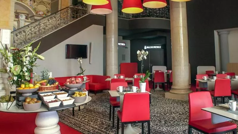 هتل Casino Hôtel Des Palmiers