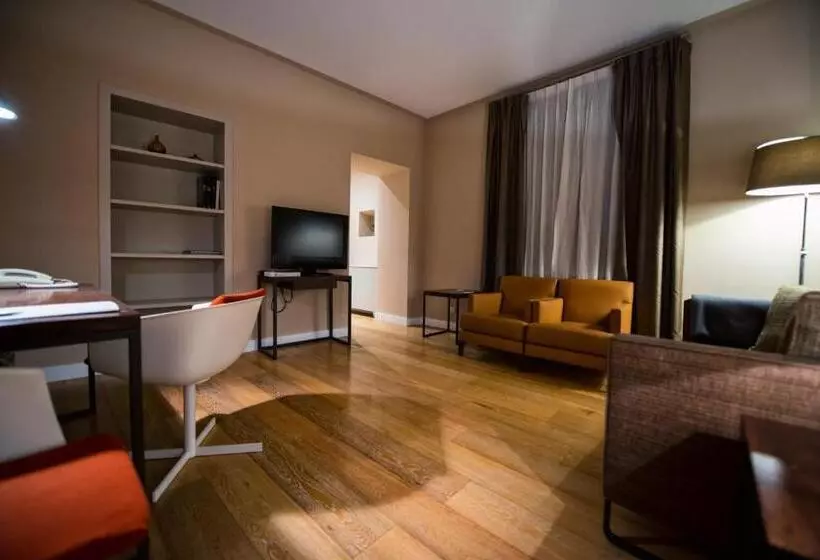 هتل Escalus Luxury Suites Verona