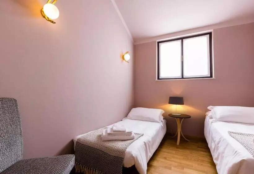 هتل Escalus Luxury Suites Verona