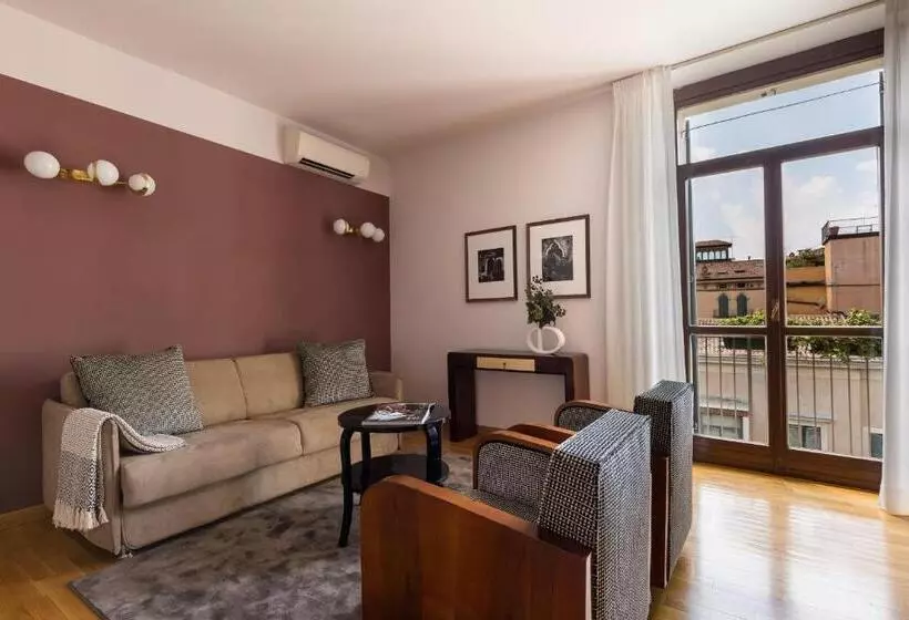 هتل Escalus Luxury Suites Verona