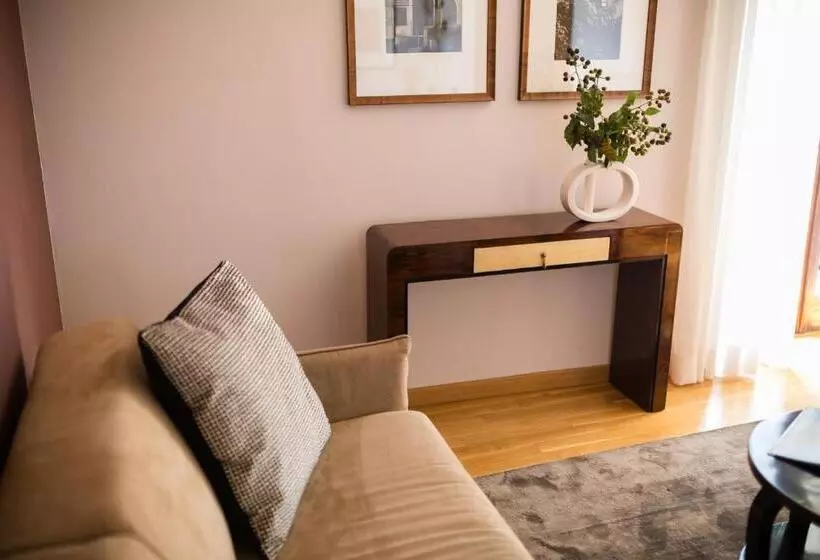 هتل Escalus Luxury Suites Verona