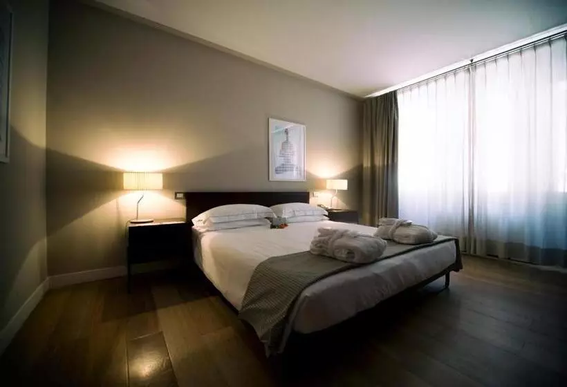 هتل Escalus Luxury Suites Verona