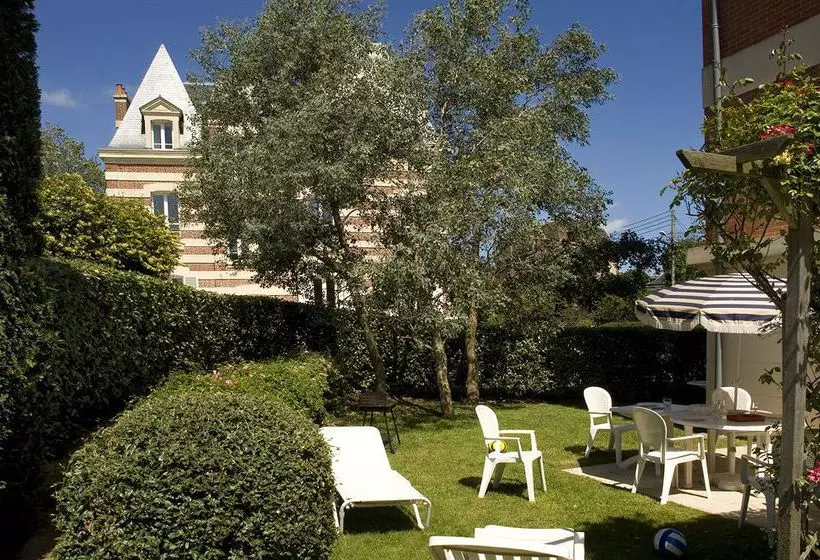 호텔 Hôtels & Résidences La Closerie Cote Casino