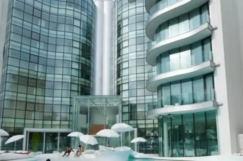 Hotel I-Suite