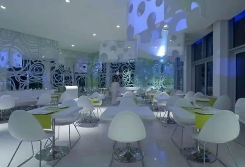 Hotel I-Suite