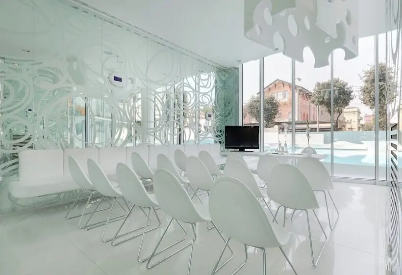 Hotel I-Suite