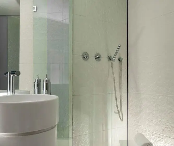 Hotel I-Suite