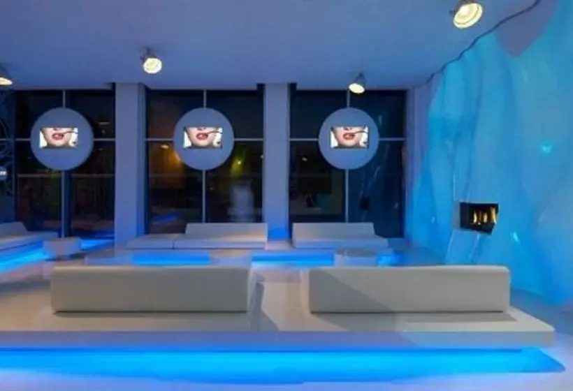 Hotel I-Suite