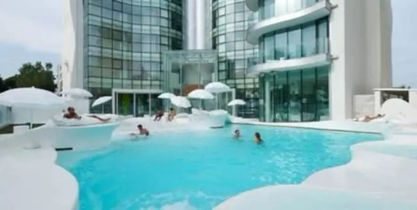 Hotel I-Suite