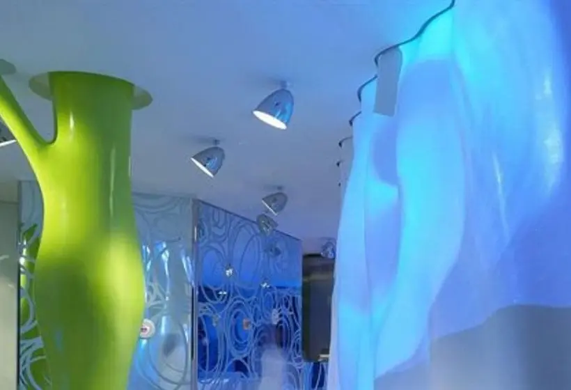 Hotel I-Suite