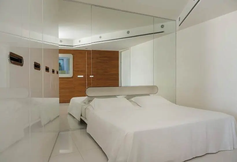 Hotel I-Suite