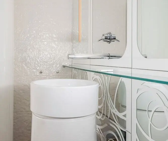 Hotel I-Suite