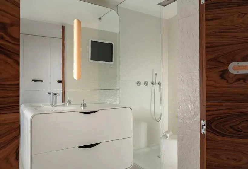 Hotel I-Suite