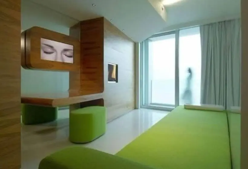 Hotel I-Suite