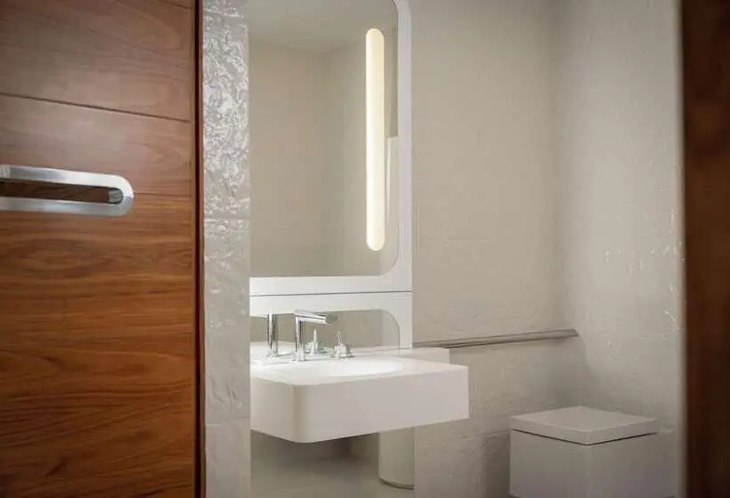 Hotel I-Suite