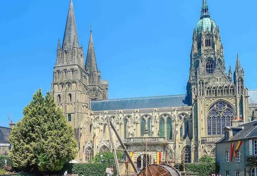 Отель Ibis Bayeux Port En Bessin