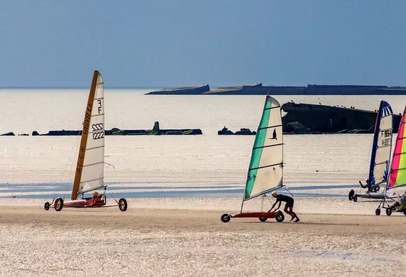 Отель Ibis Bayeux Port En Bessin