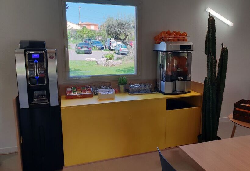 هتل Ibis Styles Marseille Plan De Campagne