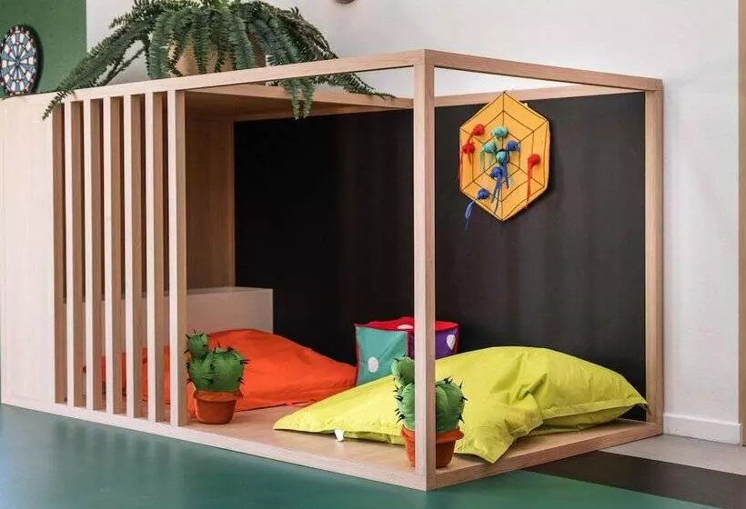 Отель Ibis Styles Marseille Plan De Campagne