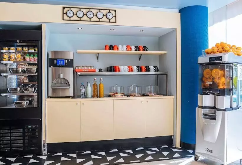 בית מלון כפרי Ibis Styles Nice Aéroport Arénas