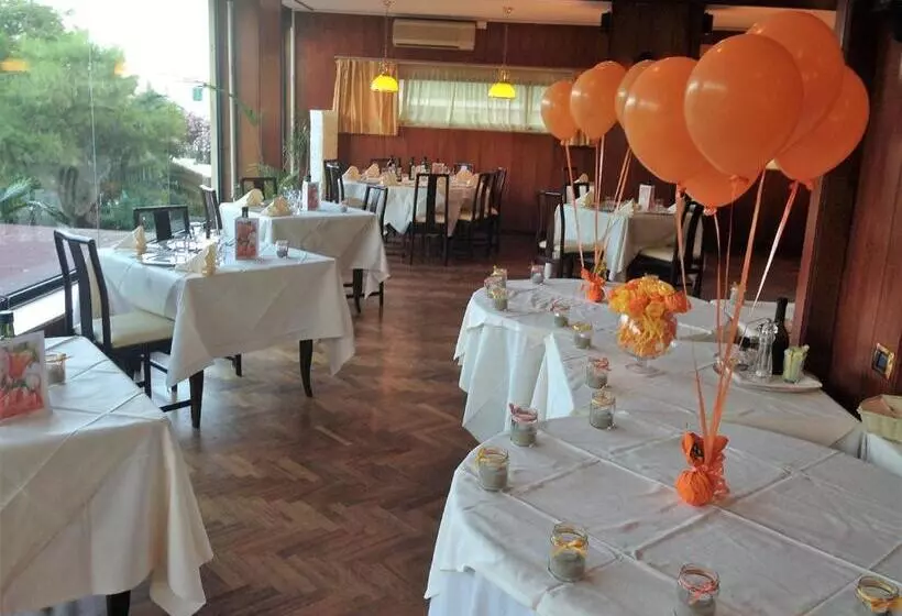 ホテル La Perla Preziosa