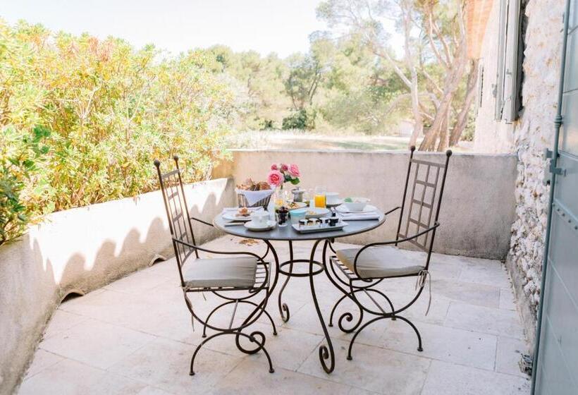 Отель Le Mas De La Rose   Teritoria