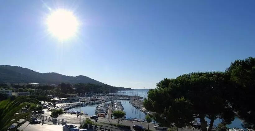 Отель Le Richiardi