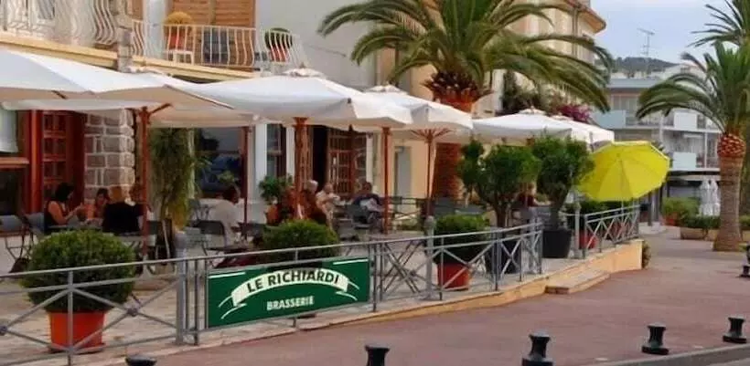 Отель Le Richiardi