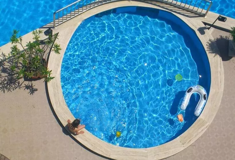 هتل New Tiffany's Park