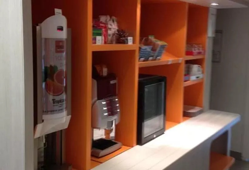 ホテル Premiere Classe Charleville Mezieres