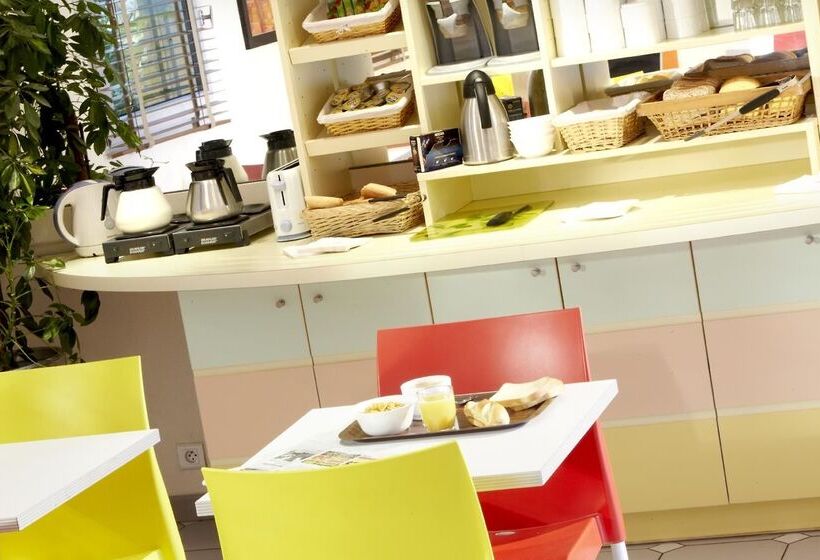 בית מלון כפרי Premiere Classe Le Mans Ouest Universite