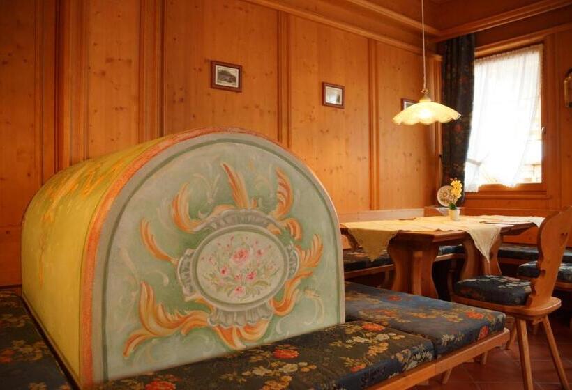 ホテル Residence Baita Antlia