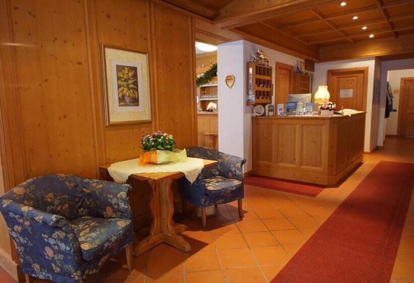 ホテル Residence Baita Antlia