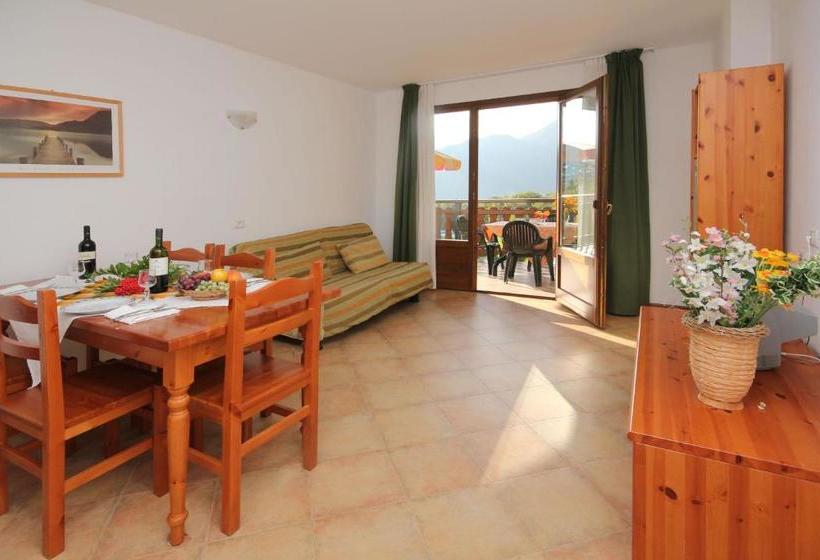 Отель Residence Campi