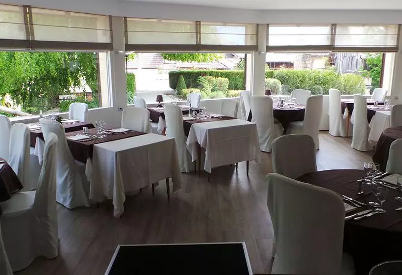 Отель Residence Les Chataigniers