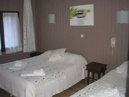 Отель Residence Les Chataigniers