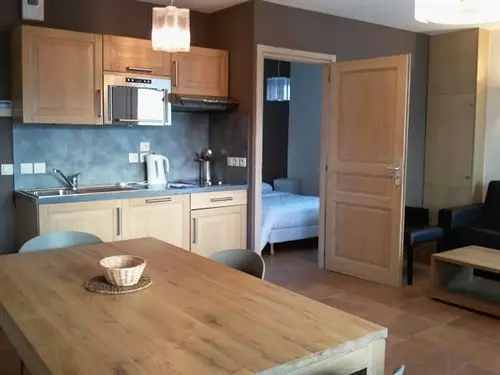 Отель Residence Les Chataigniers