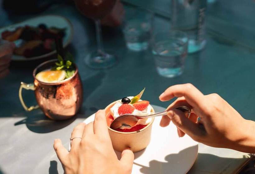 هتل Sporting House