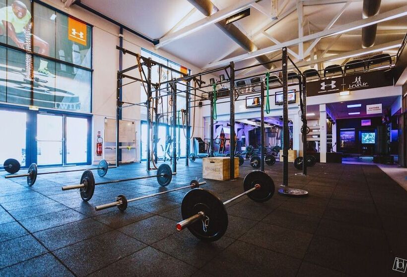 هتل Sporting House