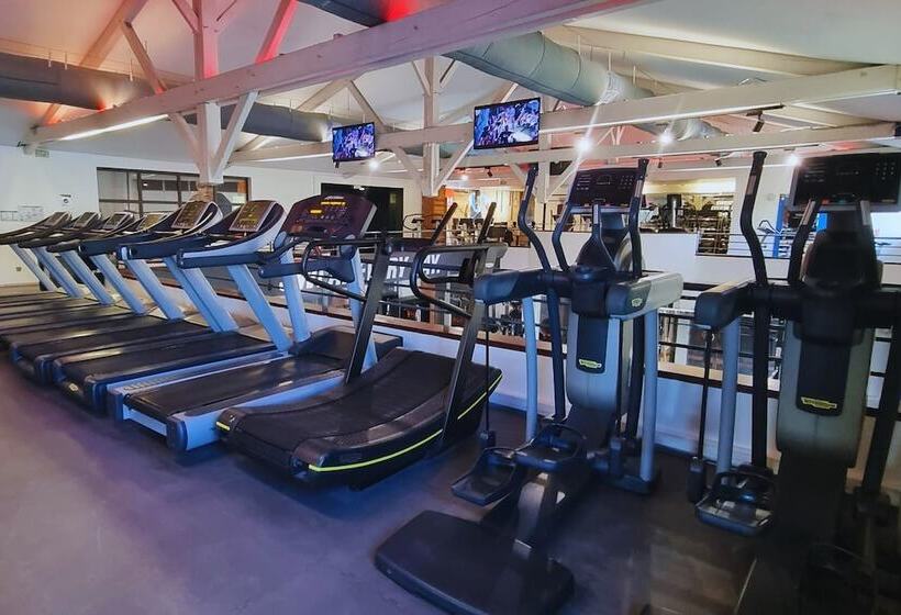 هتل Sporting House