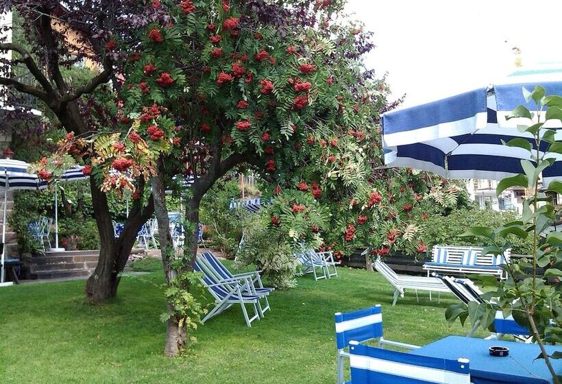 فندق Villa Emilia