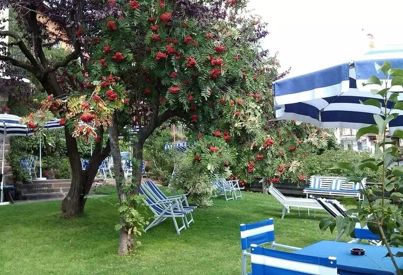 فندق Villa Emilia