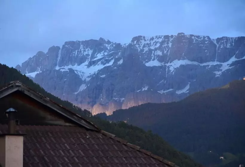 فندق Villa Emilia