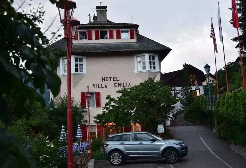 فندق Villa Emilia