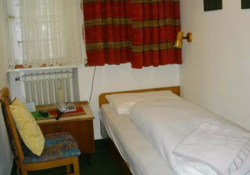 فندق Villa Emilia